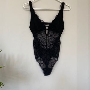 Gilly Hicks by Abercrombie Black lace bodysuit S